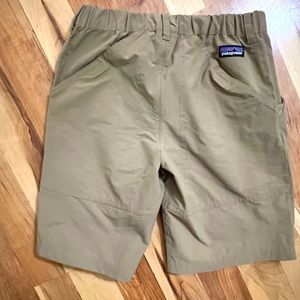 Patagonia boys tan elastic waist shorts